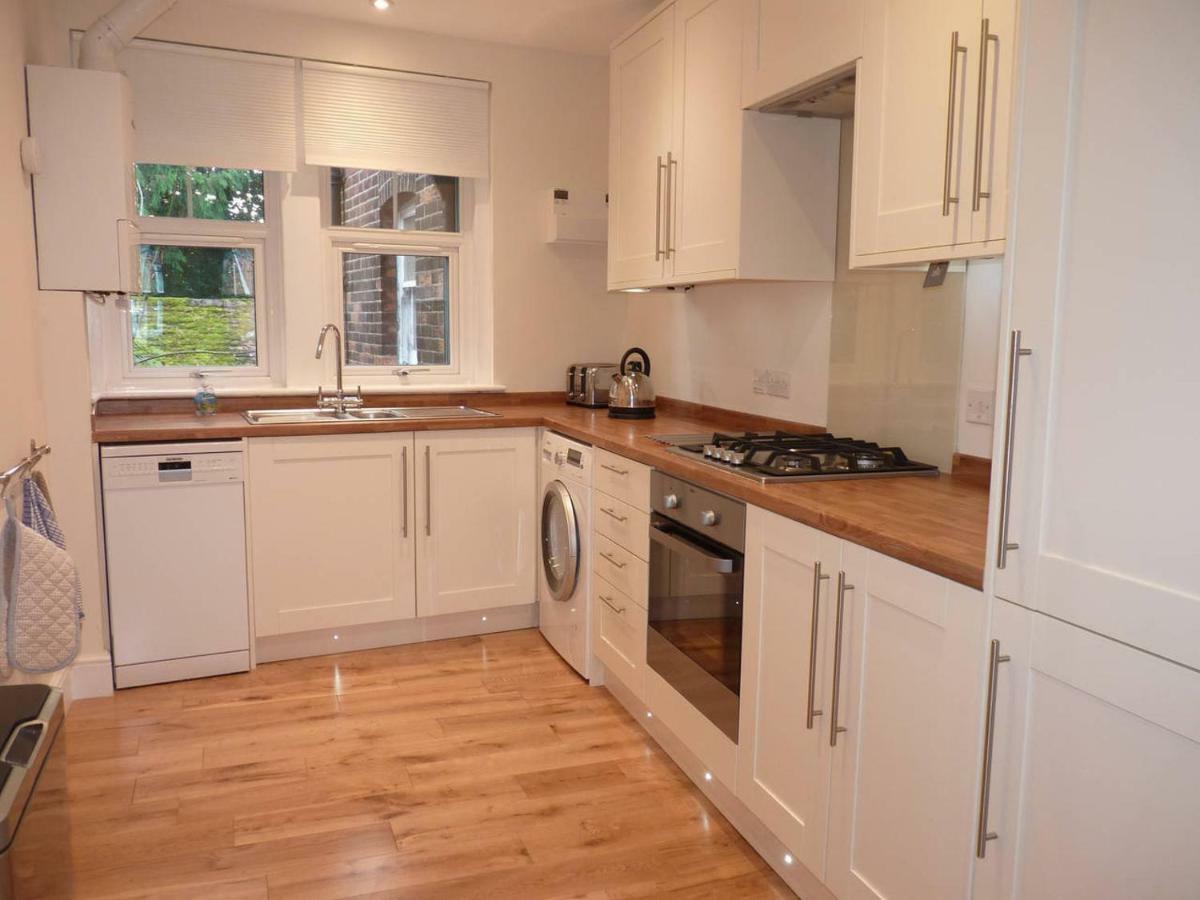 Brockenhurst Apartments Екстериор снимка